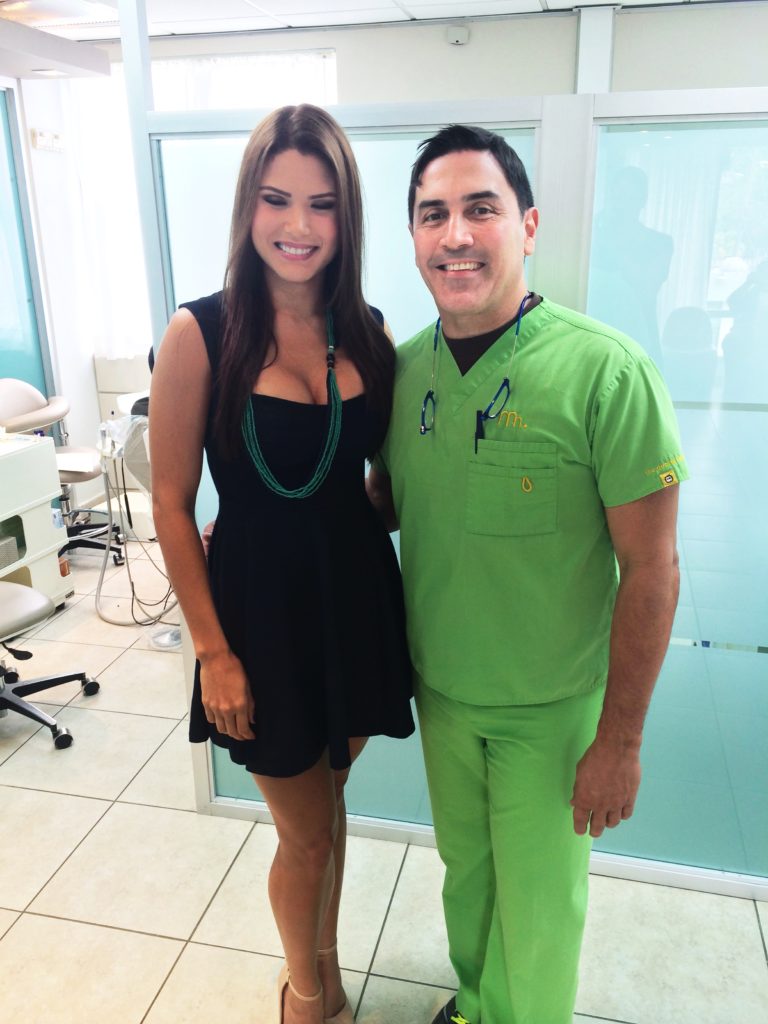 Miss Universe Gabriela y Melvin Hernandez